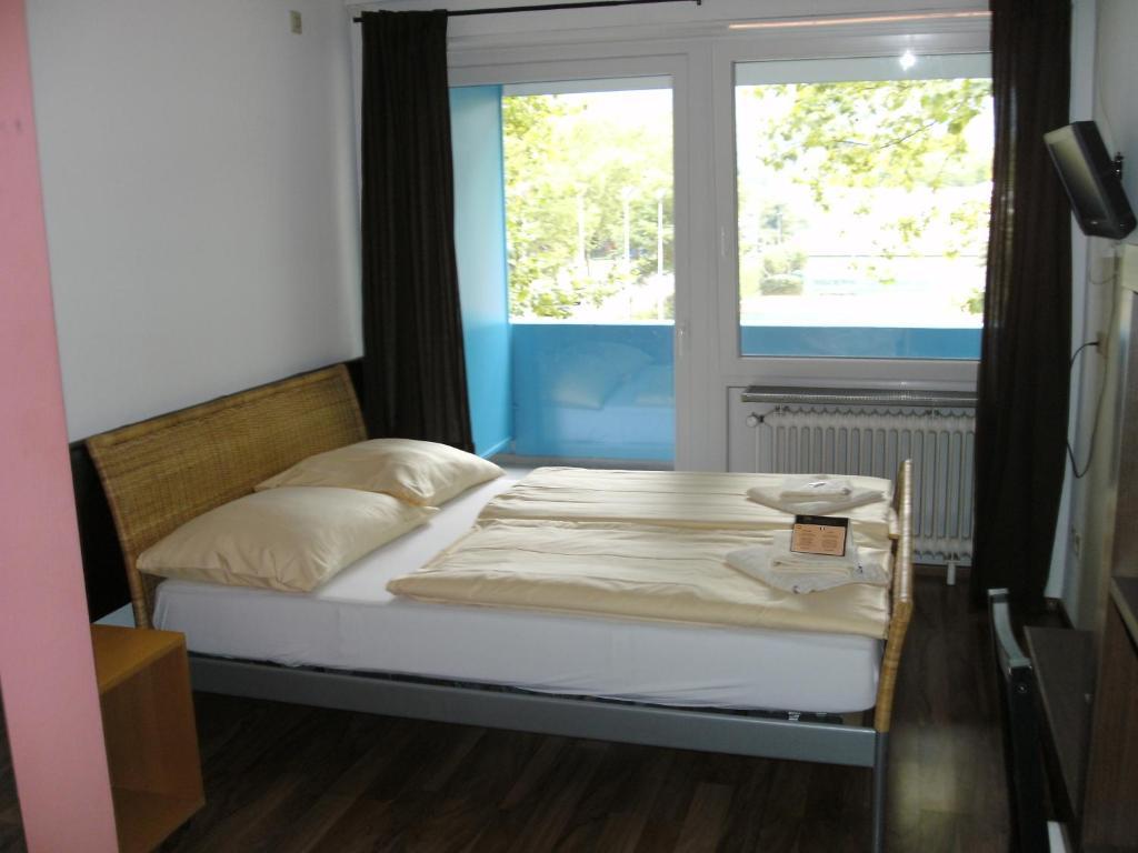Ft Hotel Fribourg im Breisgau Chambre photo